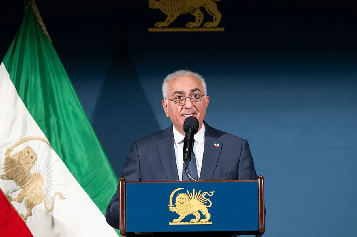 شاهزاده رضا پهلوی در پیام تازه خود با تأکید بر امید و همبستگی، تلاش جمهوری اسلامی برای گسترش یأس را یادآور شد و مردم را به تمرکز بر هدف اصلی فراخواند.