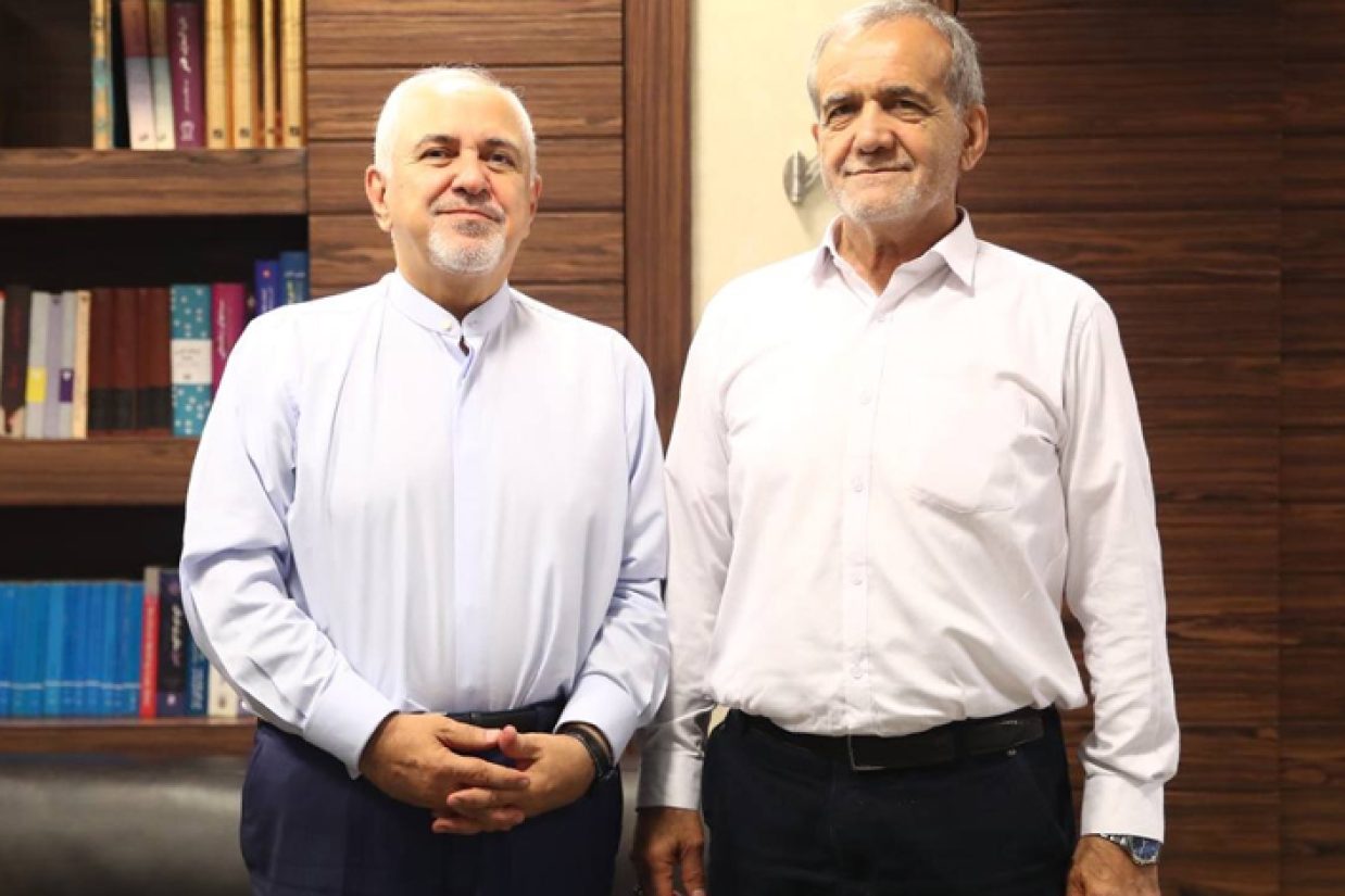 محمدجواد ظریف با انتشار پیامی در شبکه اجتماعی ایکس از بازگشت خود به سمت معاونت راهبردی دولت با دستور کتبی مسعود پزشکیان خبر داد.