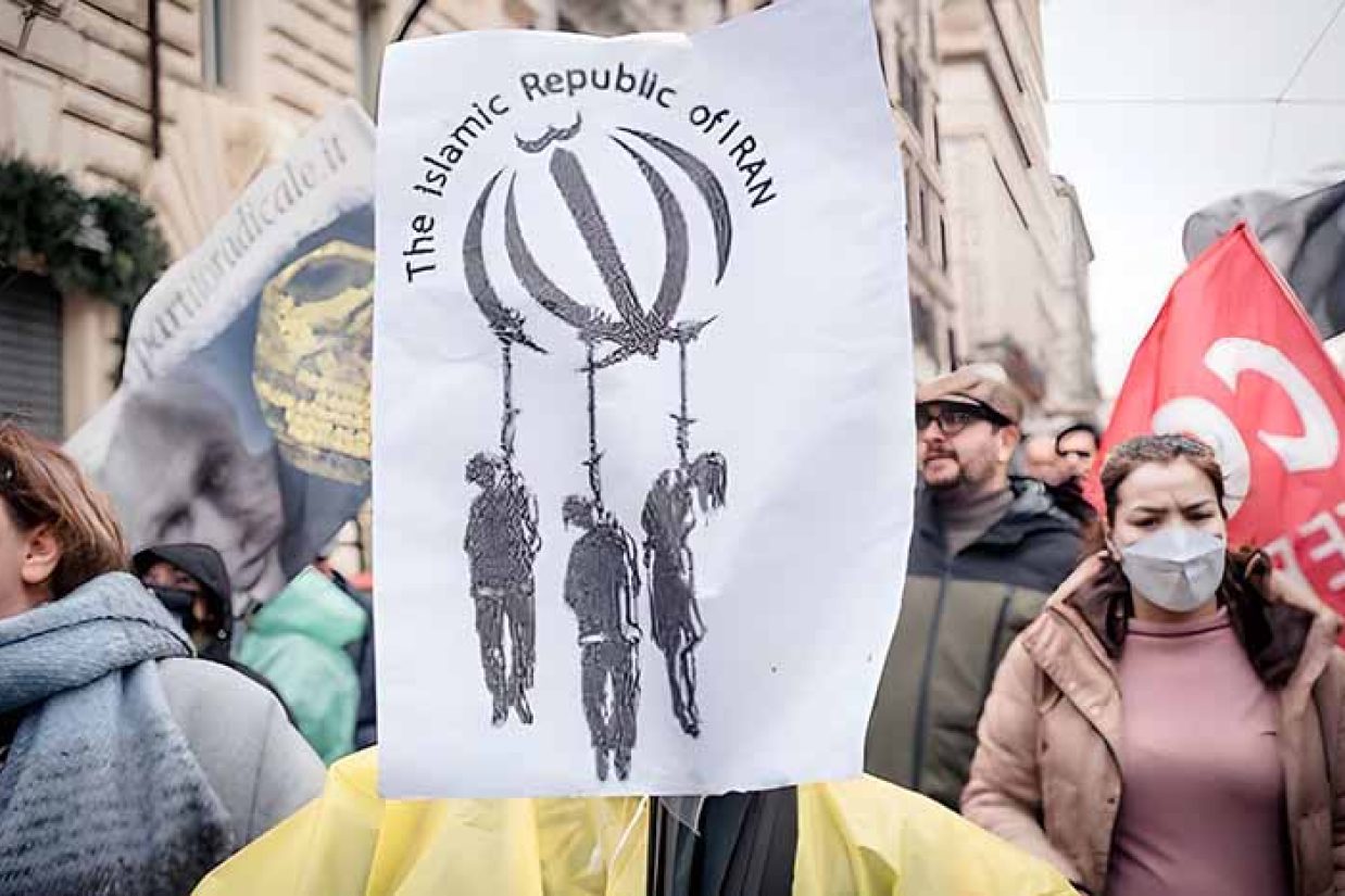 اعتراض شماری از ایرانیان ساکن کشورهای مختلف جهان به اجرای بی‌شمار احکام اعدام در ایران