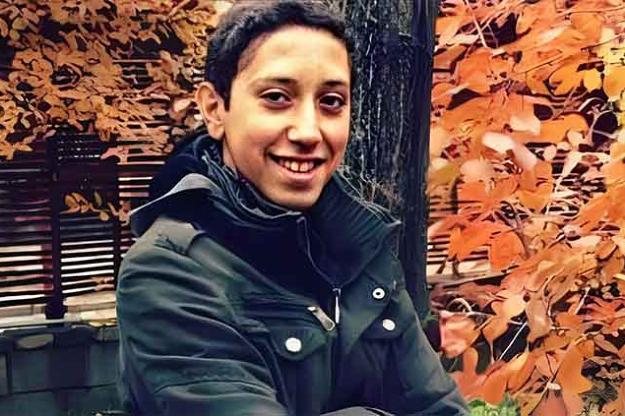 امیرمحمد خوش‌اقبال بر اثر فشار شکنجه‌ها دست به خودکشی ناموفق زده است.