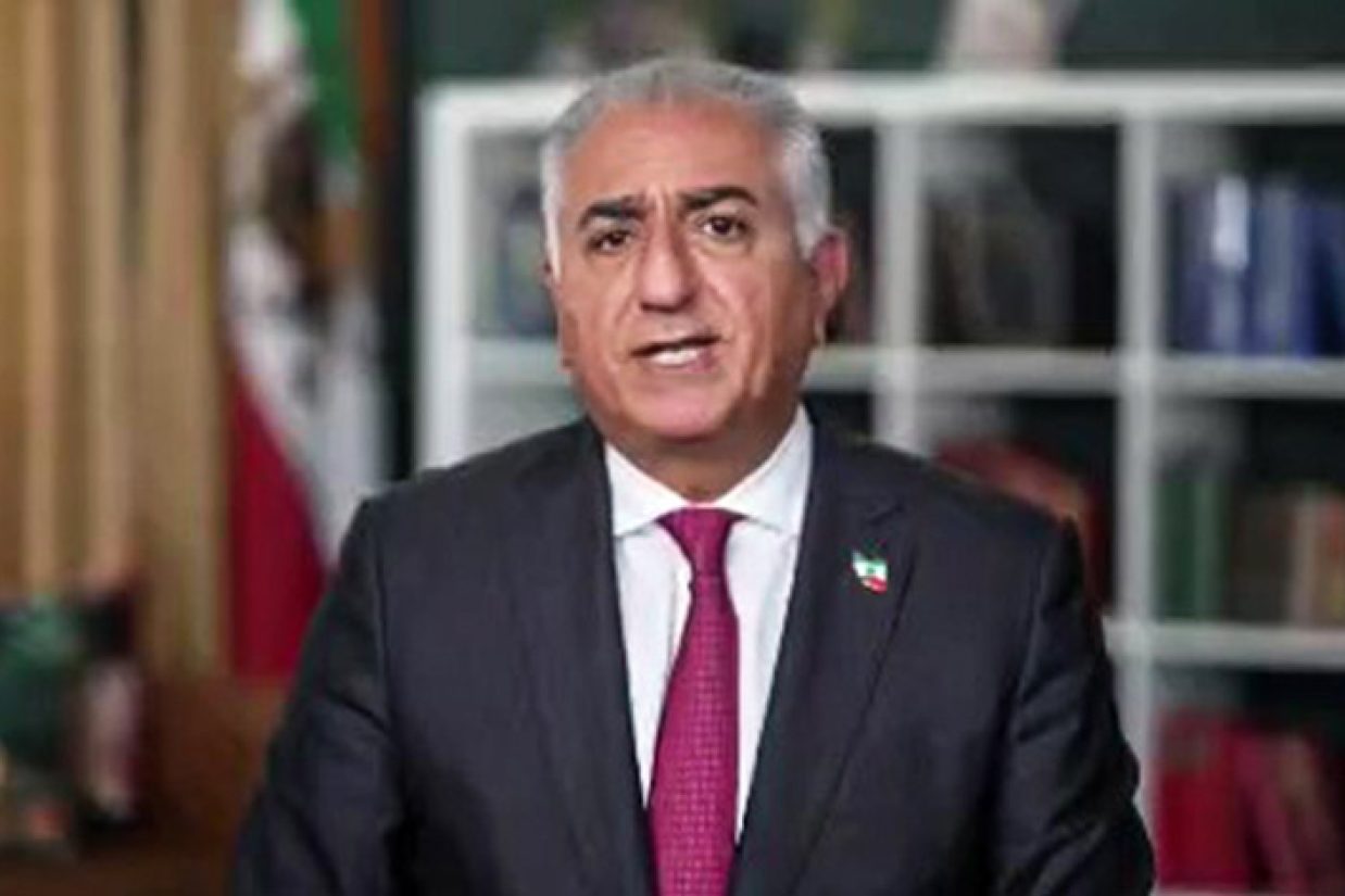 شاهزاده رضا پهلوی گفت سالگرد قتل مهسا امینی فرصت مناسبی است که هر قشر و گروه، متحد با هم موج نوینی از انقلاب ملی را کلید بزنند.