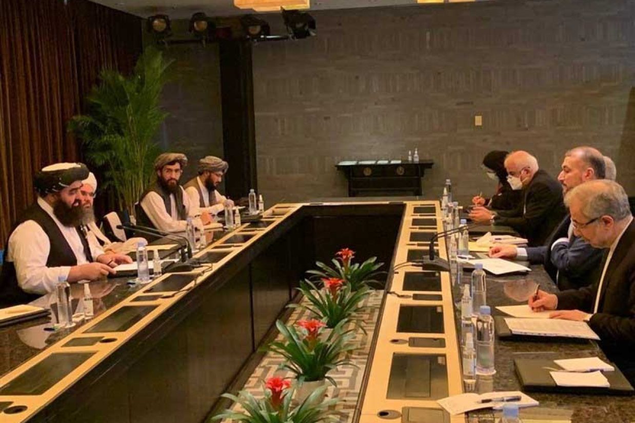 نشست حسین امیرعبداللهیان در حضور نمایندگان طالبان
