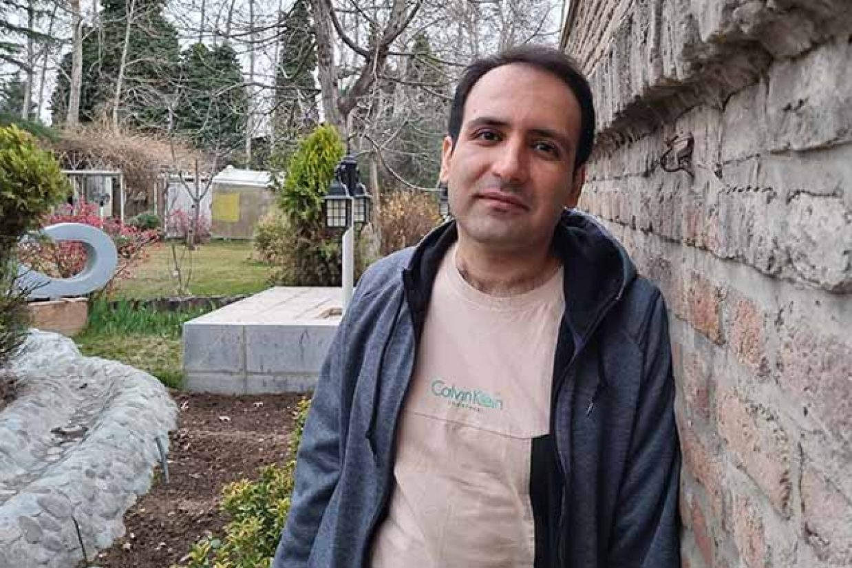 مریم تابنده، همسر مجید توکلی گفته است که همسرش بار دیگر به دو سال حبس در زندان و محرومیت از «فعالیت» محکوم شده است.