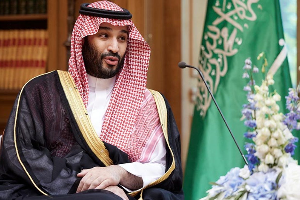 محمد بن سلمان، ولیعهد عربستان سعودی گفت که اگر ایران قادر به ساخت یک سلاح هسته‌ای باشد، کشور او نیز باید برای «موازنه قدرت در خاورمیانه» به سلاح هسته‌ای دست پیدا کند.